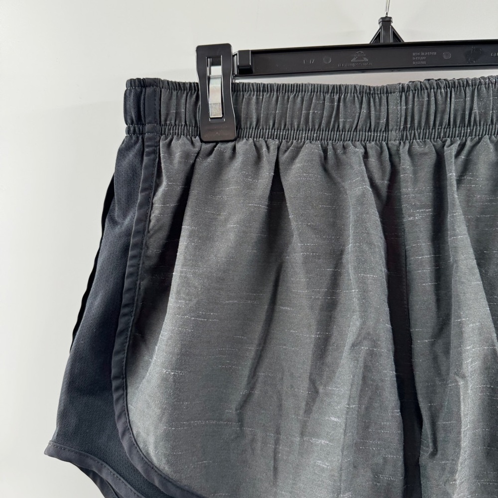 Nike Dri Fit Running Shorts Grey with Black Sides Size Medium - Picture 2 of 5
